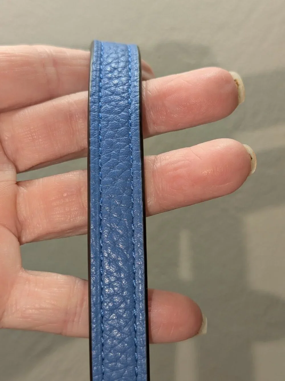 Kate Spade blue pebbled leather crossbody. EUC!